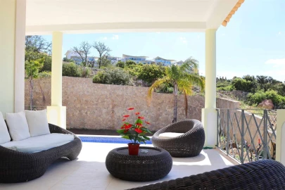 Moradia T4 para Venda em Albufeira e Olhos de Água