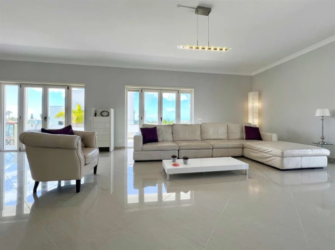 Moradia T4 para Venda em Albufeira e Olhos de Água Foto 6