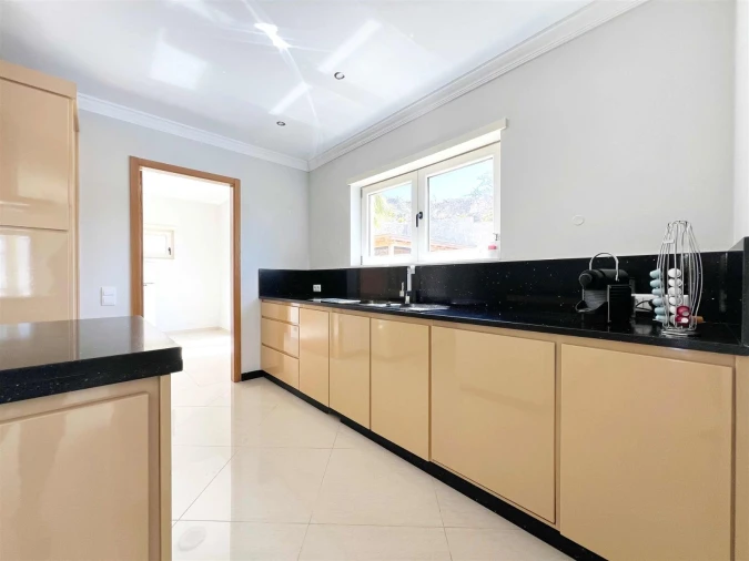 Moradia T4 para Venda em Albufeira e Olhos de Água Foto 12