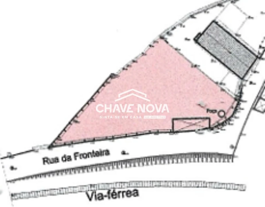 Terreno para Venda em Paços de Brandão Foto 2
