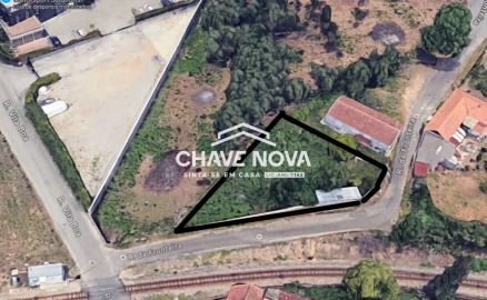 Terreno para Venda em Paços de Brandão
