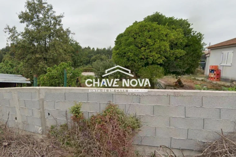 Terreno para Venda em Paços de Brandão Foto 3