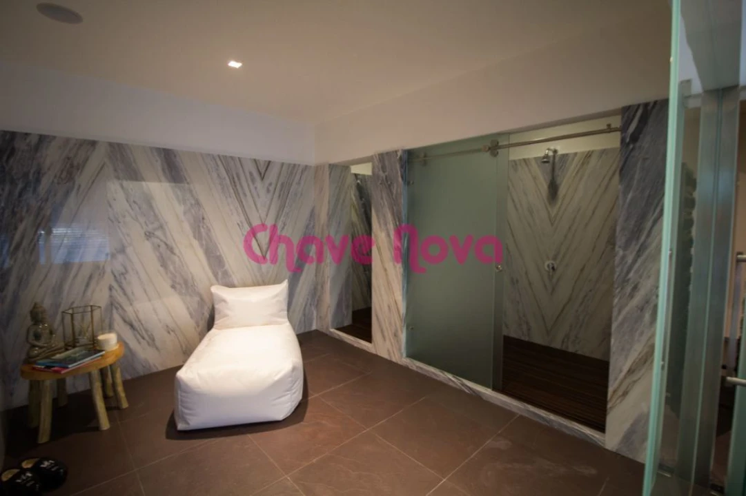 Moradia T5 para Venda em O. Azeméis, Riba-Ul, Ul, Macinhata Seixa, Madail Foto 6