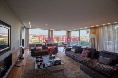 Moradia T5 para Venda em O. Azeméis, Riba-Ul, Ul, Macinhata Seixa, Madail