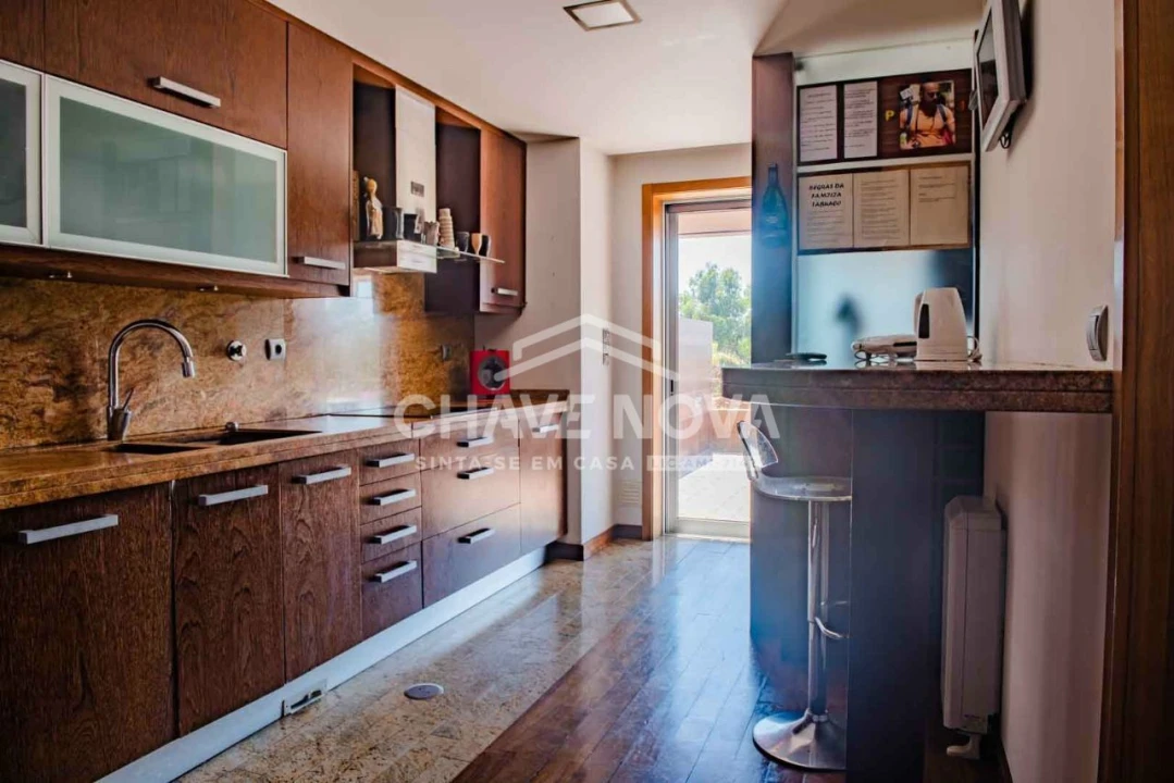 Apartamento T2 para Arrendamento em Madalena Foto 5