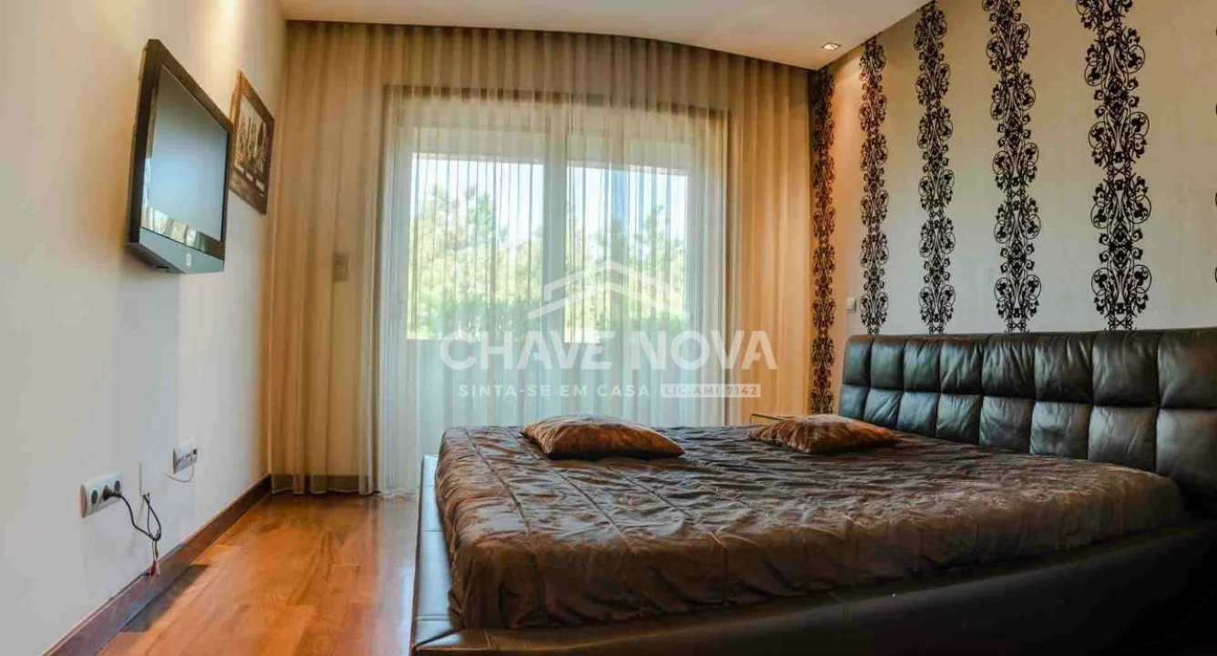 Apartamento T2 para Arrendamento em Madalena Foto 12