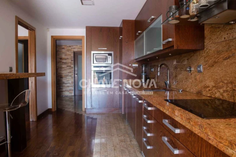 Apartamento T2 para Arrendamento em Madalena Foto 6