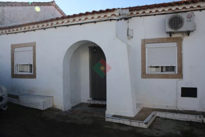 Moradia T2 para Venda em Santo Antonio das Areias