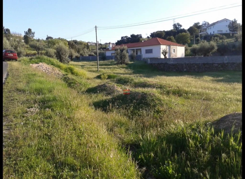 Terreno Misto para Venda em Atouguia Foto 3