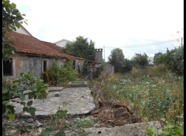 Moradia T6 para Venda em Nossa Senhora das Misericordias