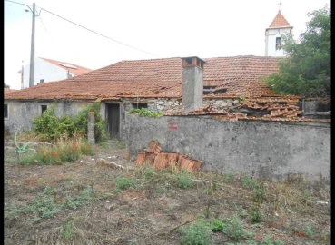 Moradia T6 para Venda em Nossa Senhora das Misericordias