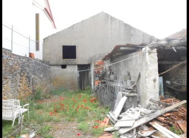 Moradia T6 para Venda em Nossa Senhora das Misericordias