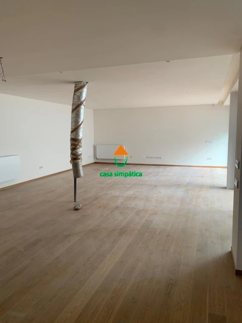 Moradia T4 para Arrendamento em Aldoar, Foz do Douro e Nevogilde