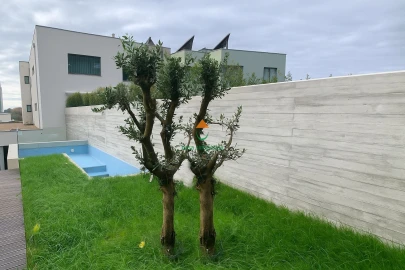 Moradia T4 para Arrendamento em Aldoar, Foz do Douro e Nevogilde