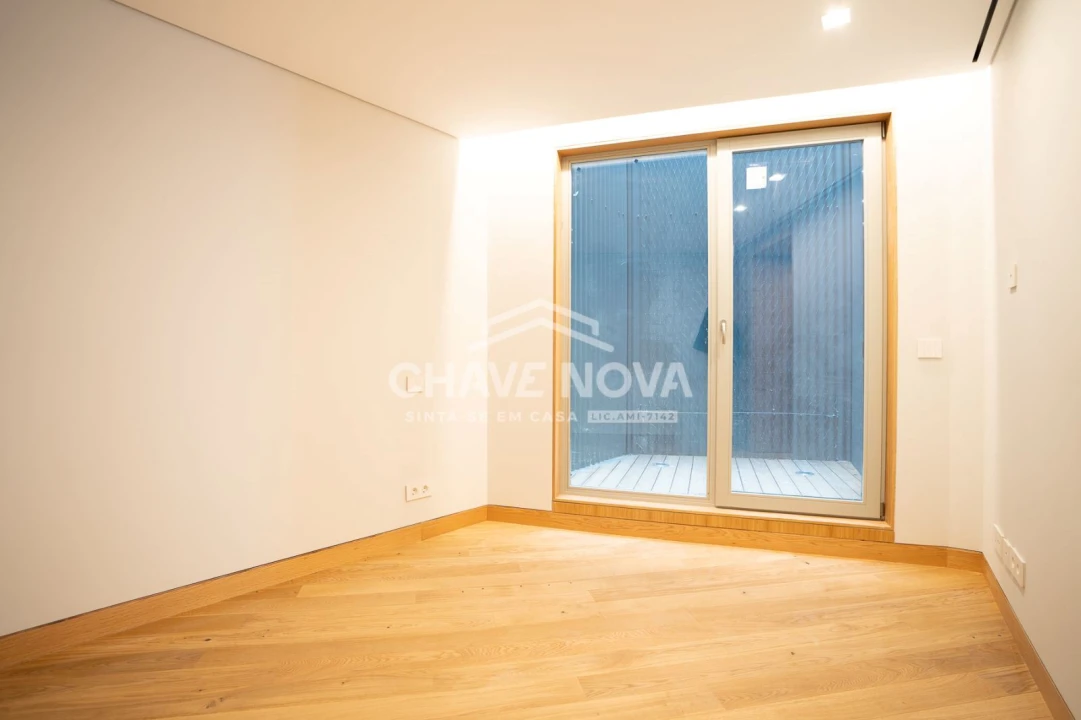 Apartamento T2 para Venda em Cedofeita, Santo Ildefonso, Sé, Miragaia, São Nicolau e Vitória Foto 8