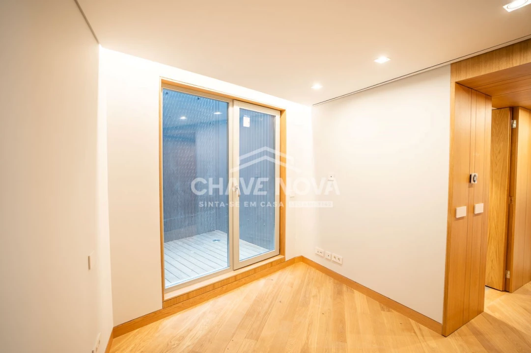 Apartamento T2 para Venda em Cedofeita, Santo Ildefonso, Sé, Miragaia, São Nicolau e Vitória Foto 9