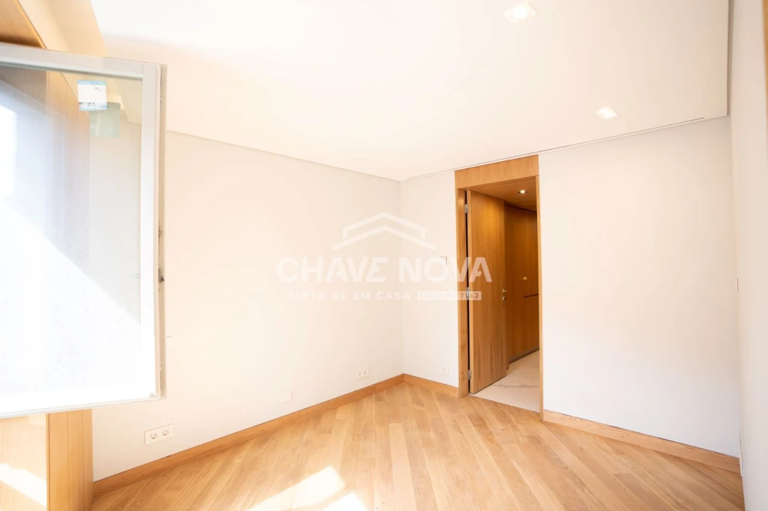 Apartamento T2 para Venda em Cedofeita, Santo Ildefonso, Sé, Miragaia, São Nicolau e Vitória Foto 17