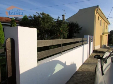 Moradia T3 para Venda em Pedroso e Seixezelo