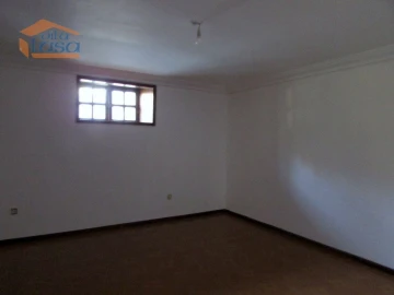 Moradia T3 para Venda em Pedroso e Seixezelo