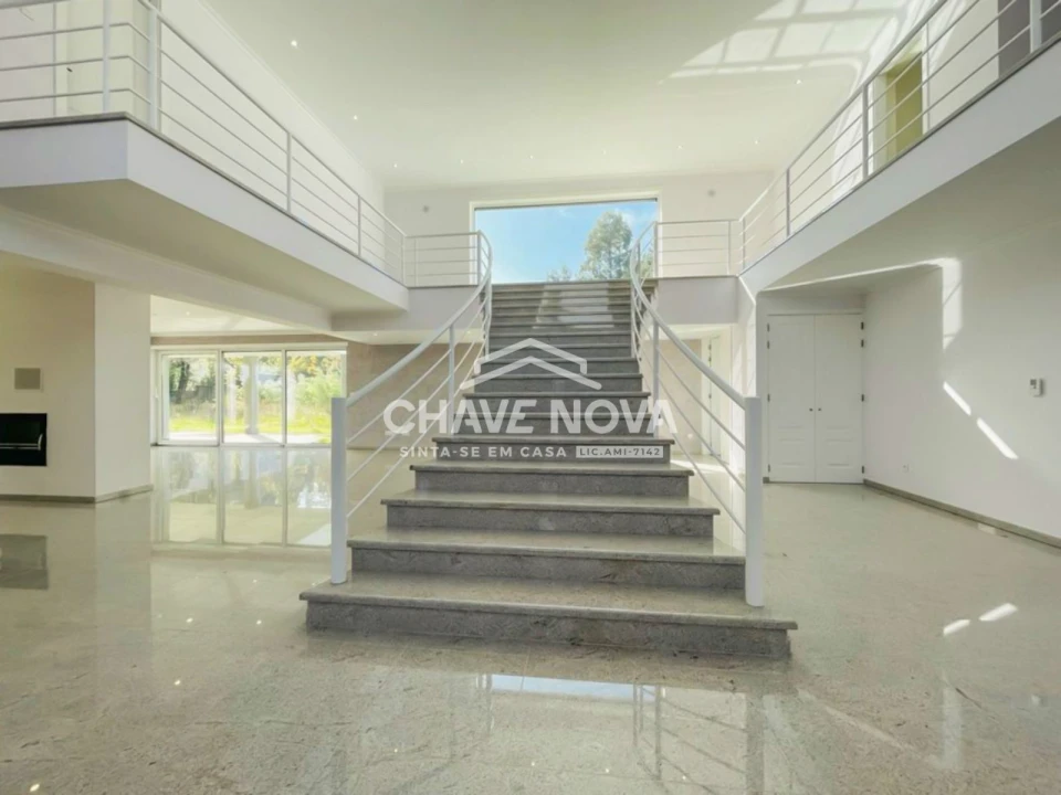 Moradia T5 para Venda em São Cipriano e Vil de Souto Foto 4