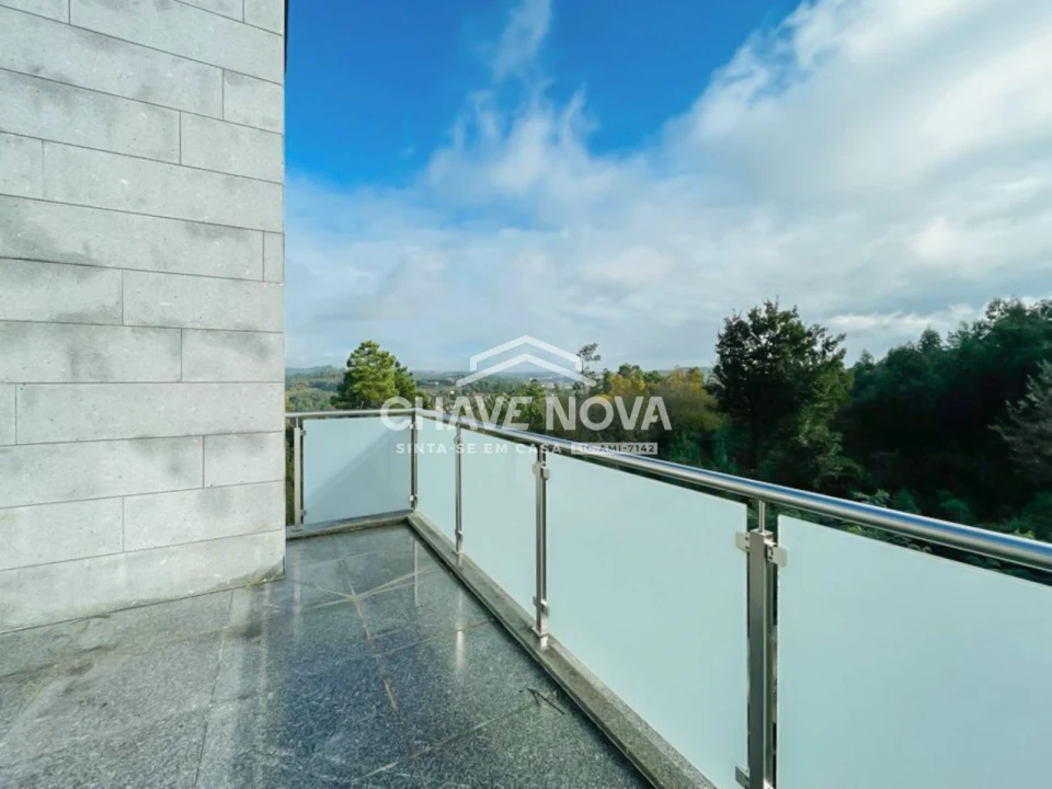 Moradia T5 para Venda em São Cipriano e Vil de Souto Foto 18