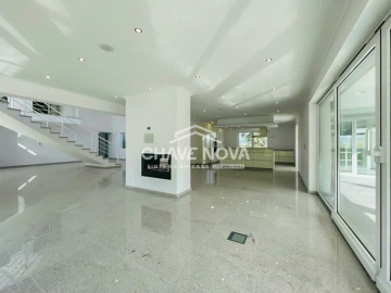 Moradia T5 para Venda em São Cipriano e Vil de Souto