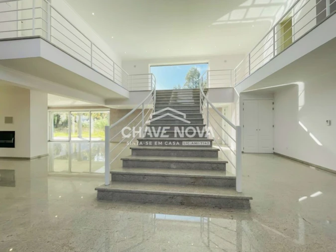 Moradia T5 para Venda em São Cipriano e Vil de Souto Foto 4