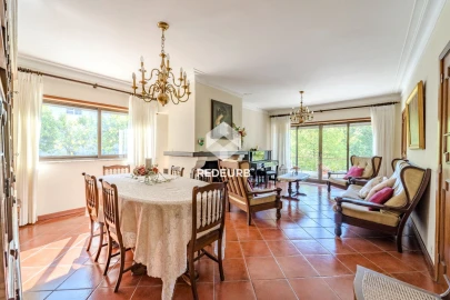 Moradia T4 para Venda em Caldelas, Sequeiros e Paranhos