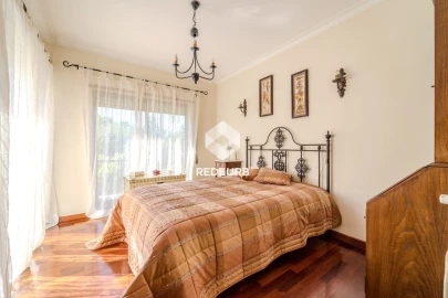 Moradia T4 para Venda em Caldelas, Sequeiros e Paranhos