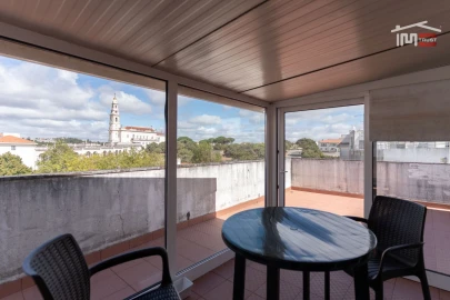 Apartamento T2 para Arrendamento em Fatima
