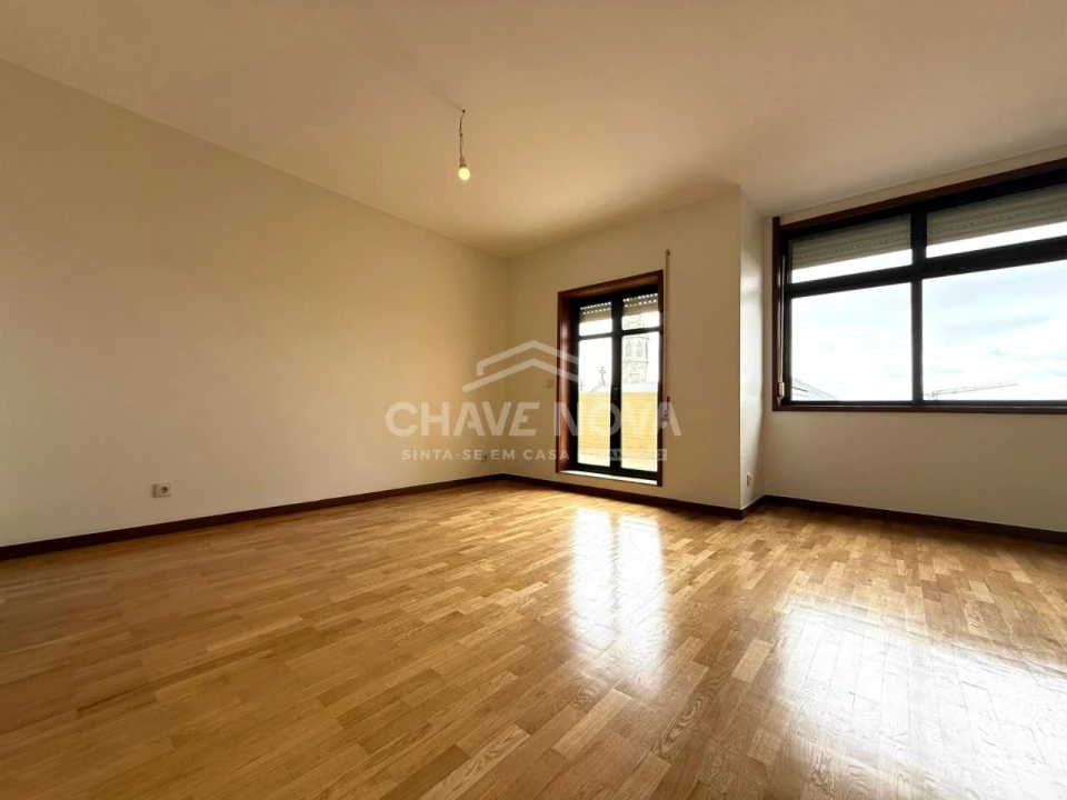 Apartamento T2 para Venda em Paranhos Foto 6