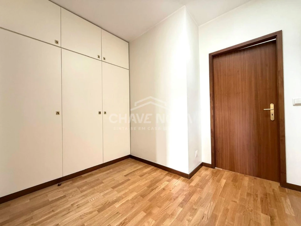 Apartamento T2 para Venda em Paranhos Foto 15
