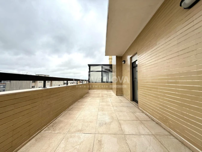 Apartamento T2 para Venda em Paranhos Foto 3