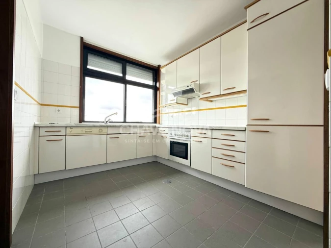 Apartamento T2 para Venda em Paranhos Foto 9