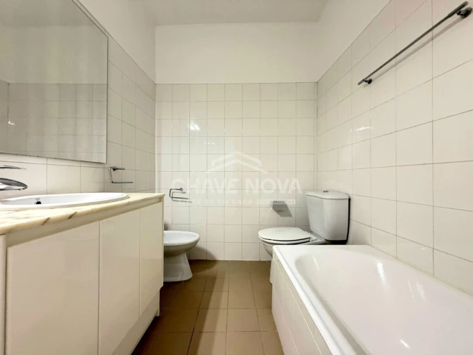 Apartamento T2 para Venda em Paranhos Foto 14
