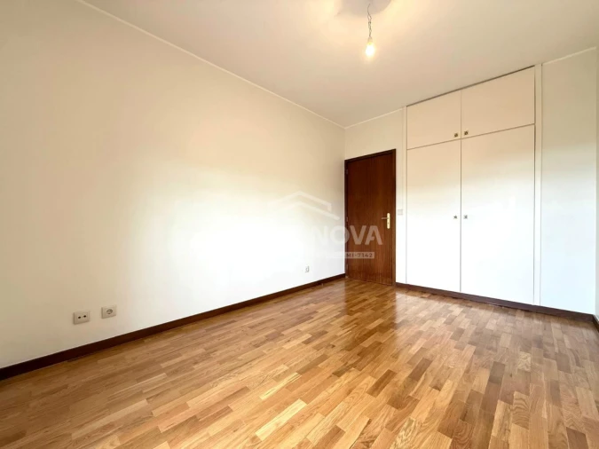 Apartamento T2 para Venda em Paranhos Foto 17