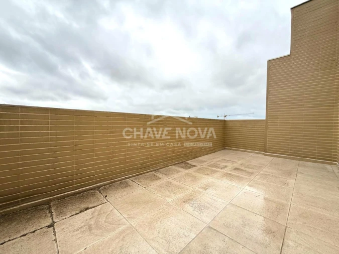 Apartamento T2 para Venda em Paranhos Foto 19