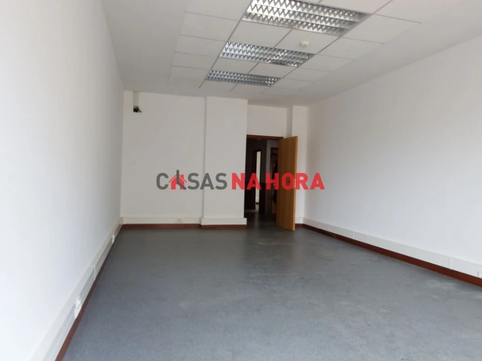 Escritório para Arrendamento em Ajuda Foto 17