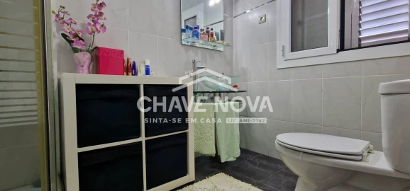 Moradia T4 para Venda em Vilar e Viveiro