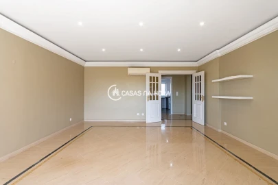 Apartamento T3 para Arrendamento em Cascais e Estoril