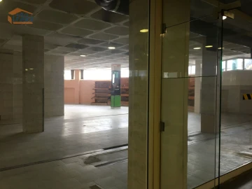 Loja para Arrendamento em Gondomar (São Cosme), Valbom e Jovim