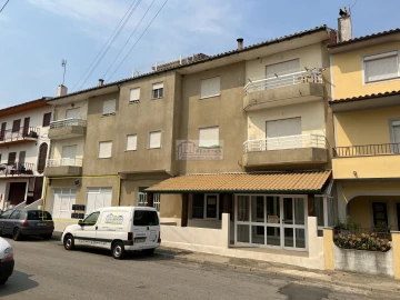 Loja para Arrendamento em Alfandega da Fe