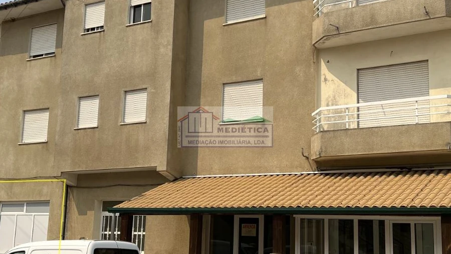 Loja para Arrendamento em Alfandega da Fe