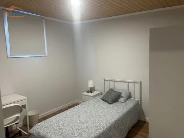 Quarto para Arrendamento em Gondomar (São Cosme), Valbom e Jovim