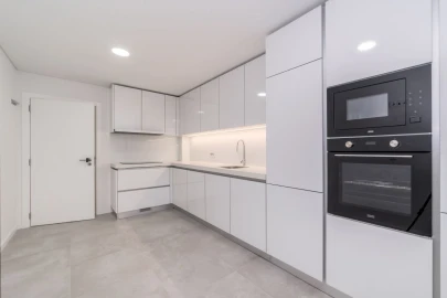Apartamento T3 para Venda em Alfragide