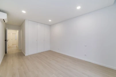 Apartamento T3 para Venda em Alfragide