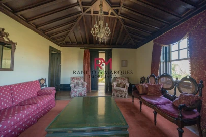 Quinta T9 para Venda em Paredes