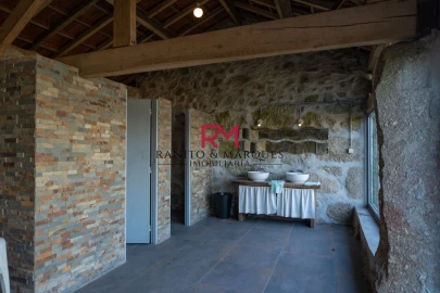 Quinta T9 para Venda em Paredes