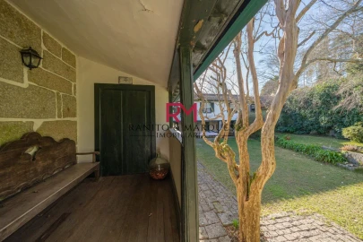 Quinta T9 para Venda em Paredes