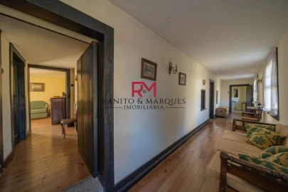 Quinta T9 para Venda em Paredes